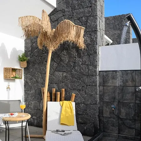 La Islena House - Near The Beach, Air-con, Fast Wifi And Sat Tv By Lanzarote 펜션