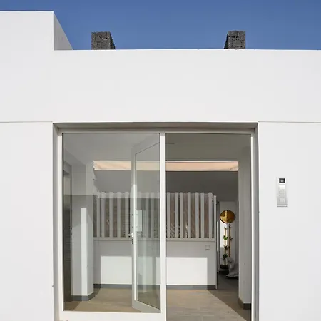 펜션 La Islena House - Near The Beach, Air-con, Fast Wifi And Sat Tv By Lanzarote *
